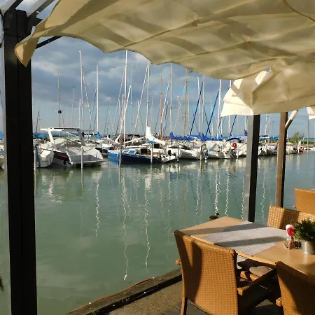 Chill & Relax Apartment Siófok